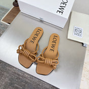 LOEWE 26S FLAMENCO KNOT SANDAL IN CAMEL BROWN CALFSKIN