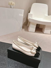 BOWKNOT BALLET FLAT IN WHITE MIX BLACK SHEEPSKIN