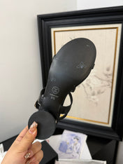 FLAT SANDALS IN BLACK CALFSKIN WITH BOW