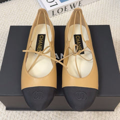 FLAT MARY JANE PUMPS IN SUN YELLOW LAMBSKIN MIX BLACK FABRIC
