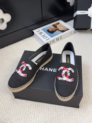 LOAFER IN BLACK CANVAS WITH COLORFUL LOGO
