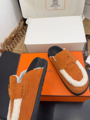 HM 25S MULE IN ORANGE SUEDE MIX WHITE SHEARLING