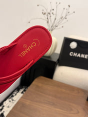 CHANEL 26S THONG SANDALS IN RED CALFSKIN WITH CC LOGO