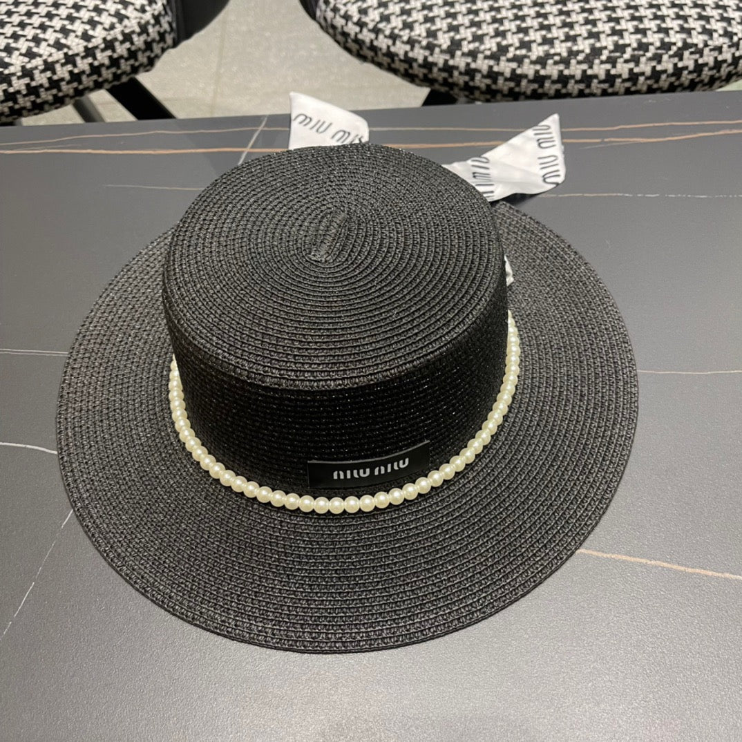 MM SMALL-BRIM STRAW HAT IN BLACK AND PEARL EMBELLISHED