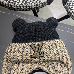 KNITTED BEANIE HAT WITH CUTE EARS IN BLACK MIX BEIGE WOOL 403483