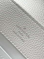 CAPUCINES EAST-WEST 33 IN WHITE CALFSKIN SILVER HARDWARE