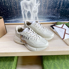 GG COUPLE TRAINER WHITE CALFSKIN WITH TWO CATS ICON