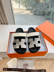 CHYPRE SANDAL IN WHITE MIX BLACK LIZARD SKIN