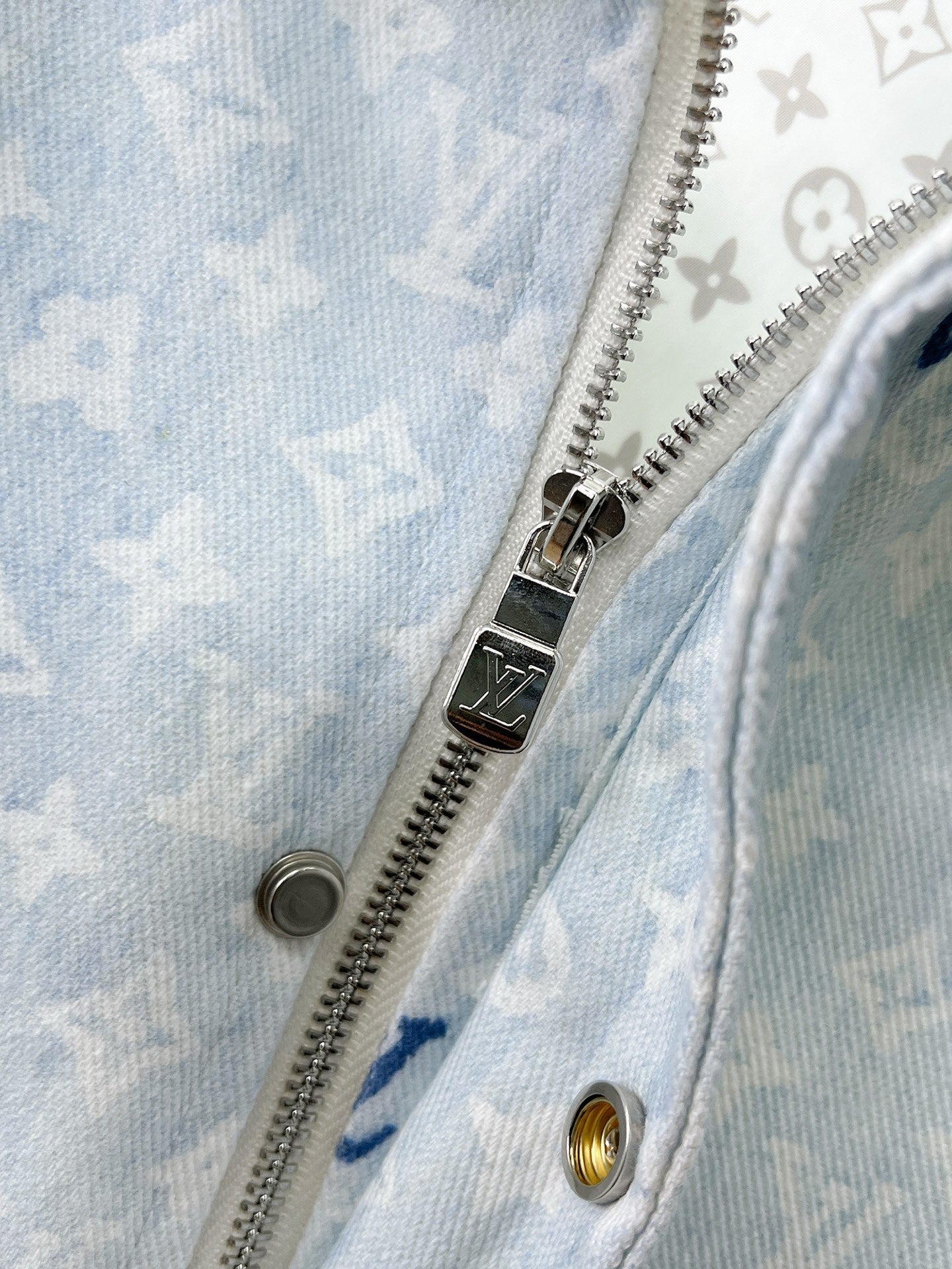 LV BUE PASTEL MONOGRAM DENIM JACKET 239527
