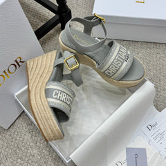 DWAY WEDGE SANDAL 25S 95MM IN GRAY EMBROIDERED COTTON RAFFIA SOLE