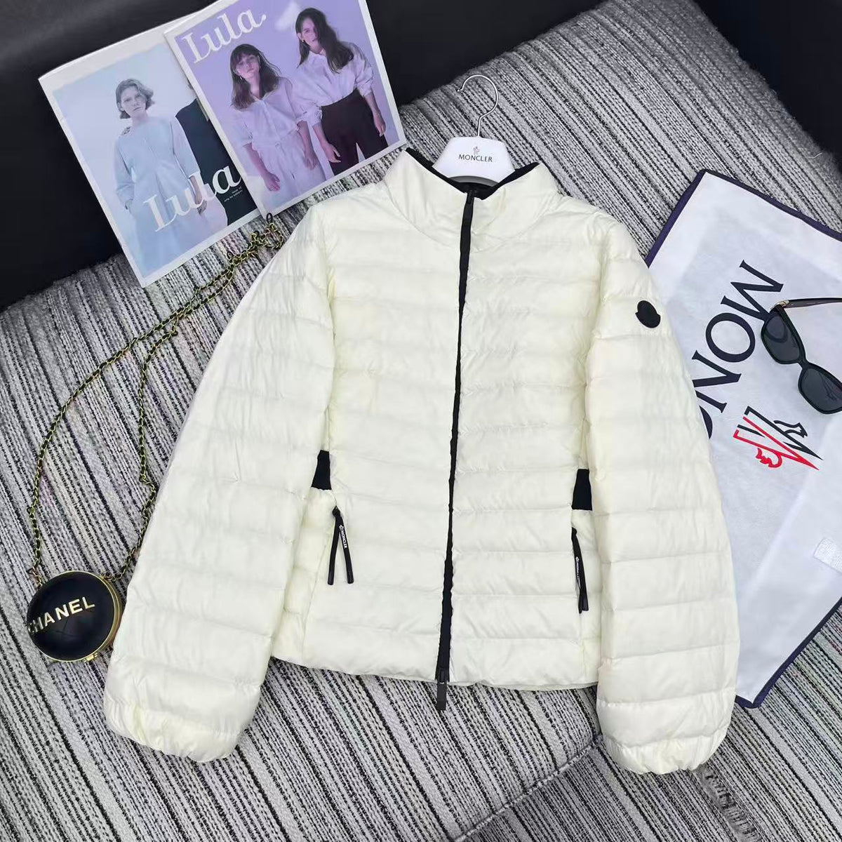 MONCLER 25S JACKET IN WHITE 006
