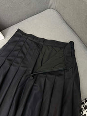 BLACK SKIRT MODEL 25S