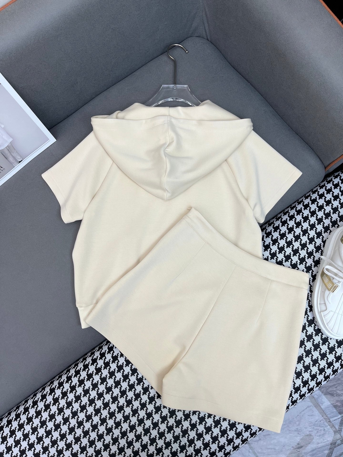 DIOR T-SHIRT AND SHORTS SET 237555