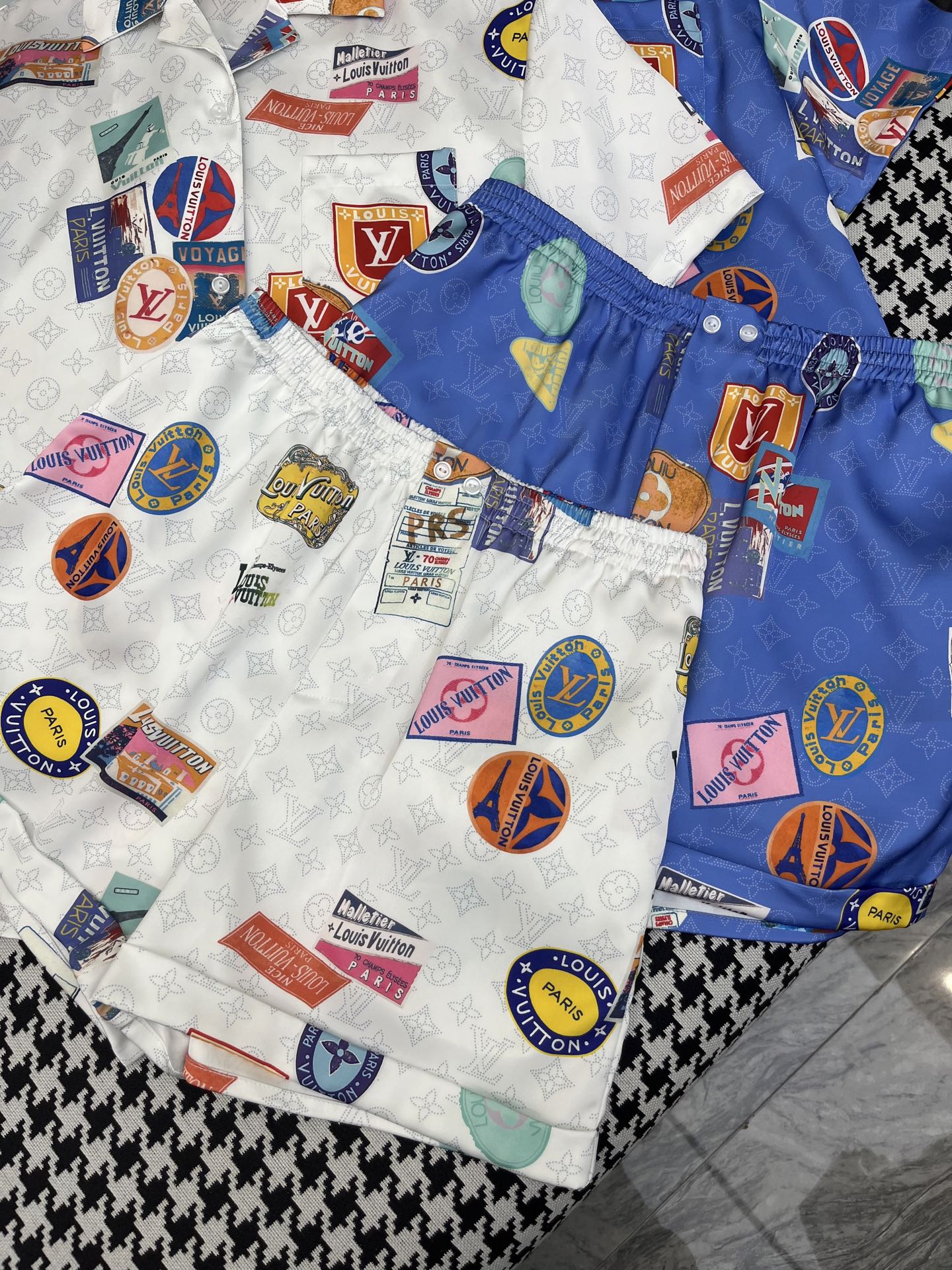 MATCHING LOGO SET – TOP AND BOTTOM 266523