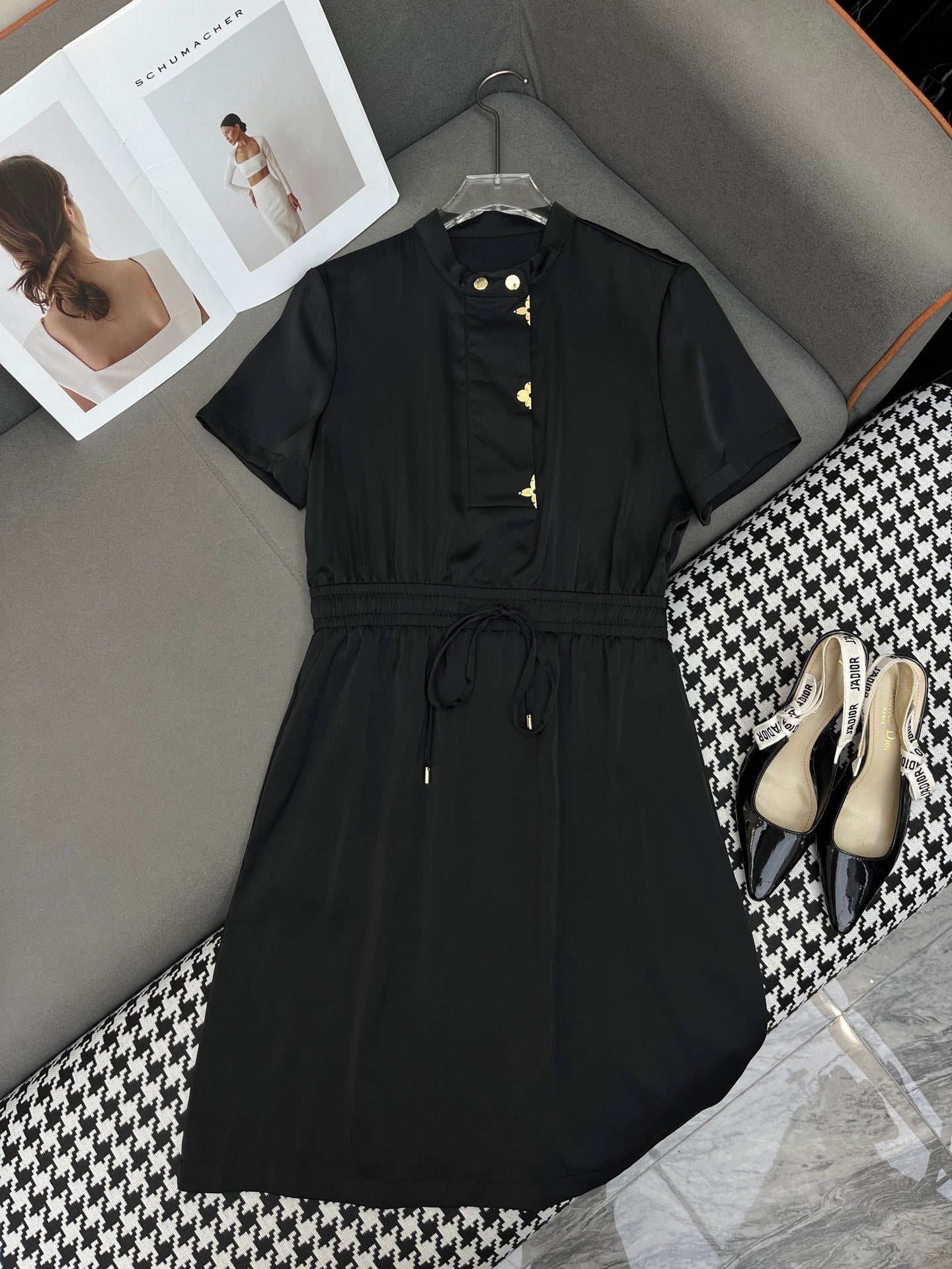 ROUND-NECK SHORT-SLEEVE DRESS 253297