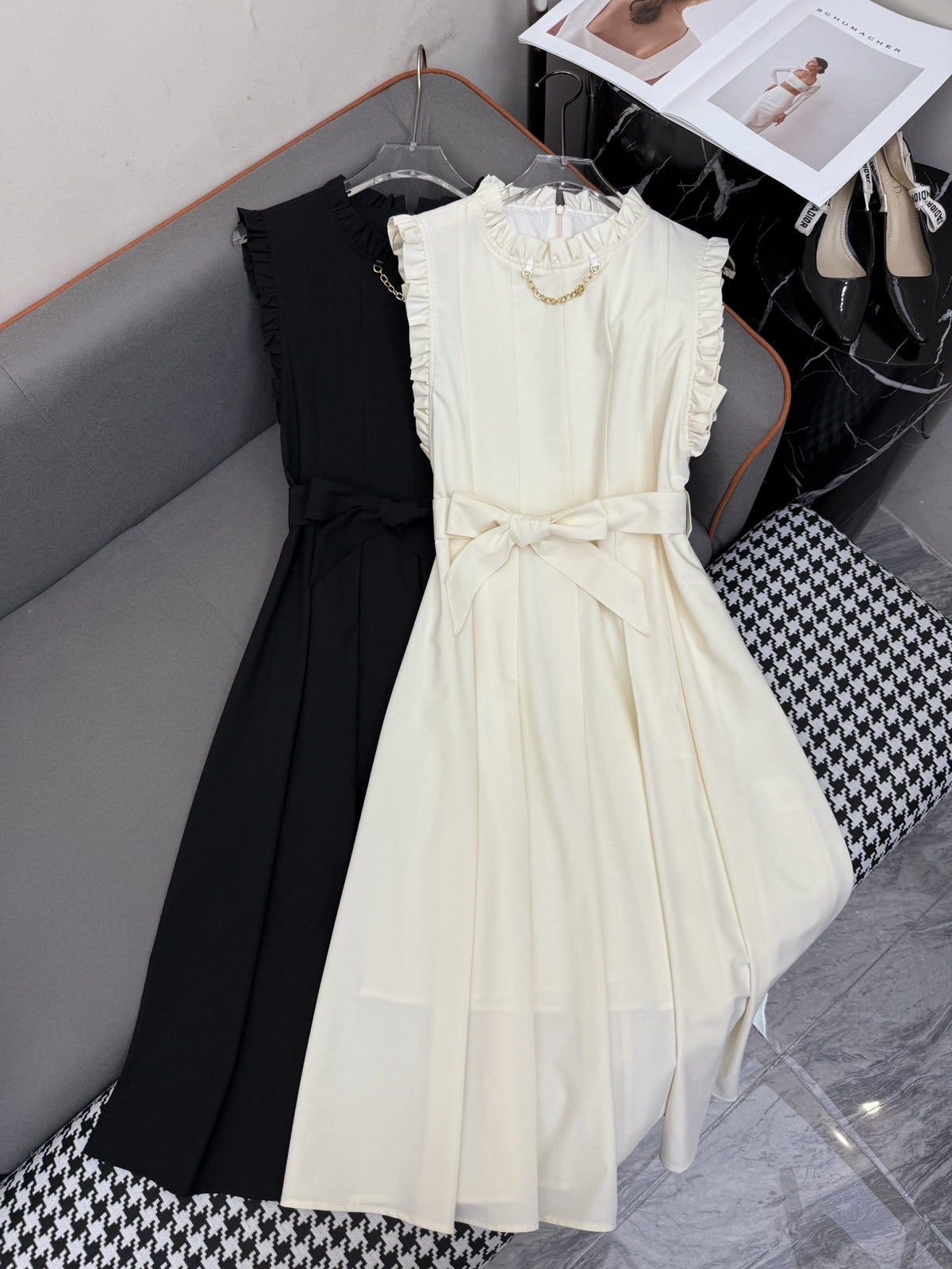 LV SLEEVELESS DRESS WITH BELTED WAIST 269125