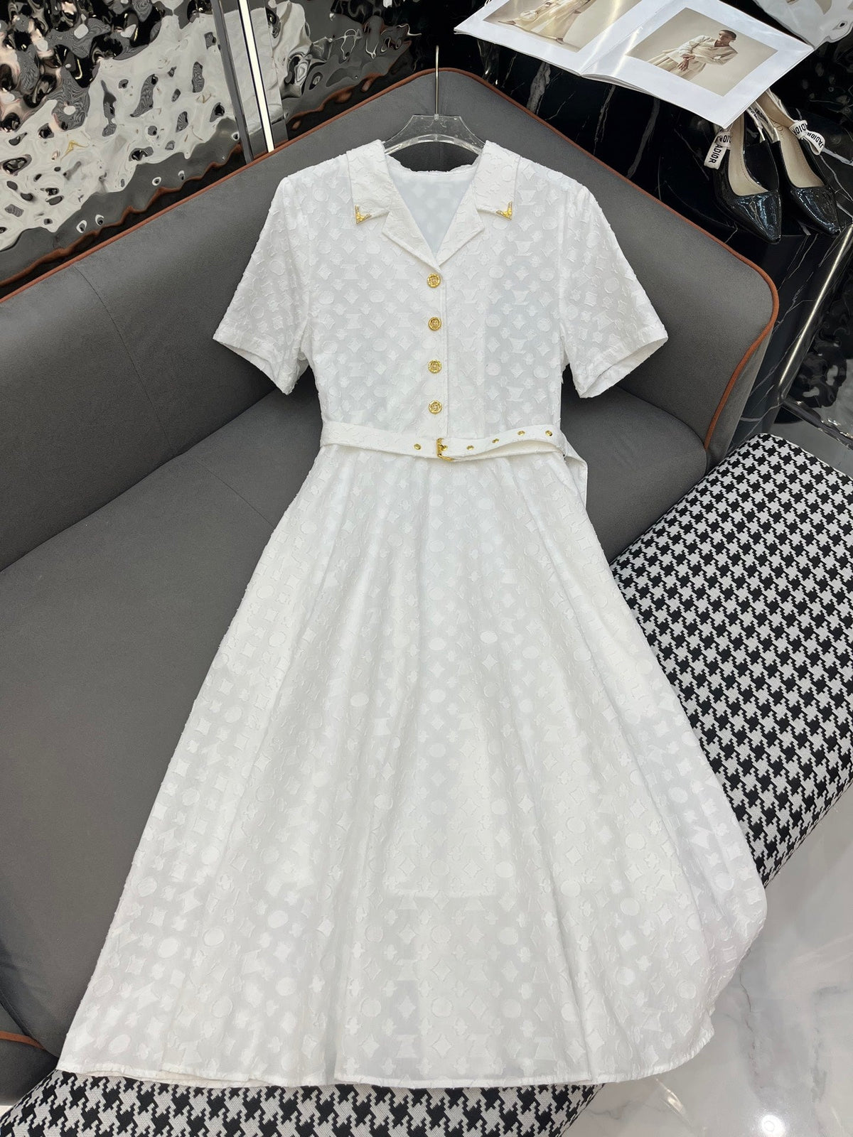 WHITE SHORT-SLEEVE BELTED BLAZER DRESS