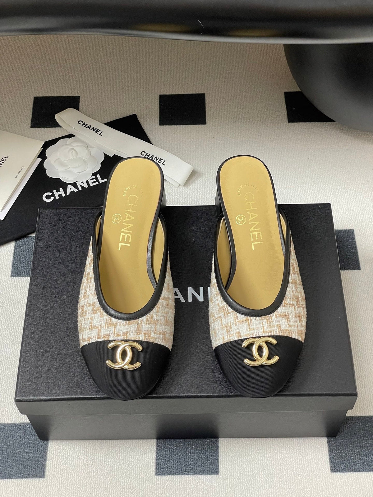 BUBBLE 30 MM IN BLACK FABRIC AND MIX COLOR TWEED