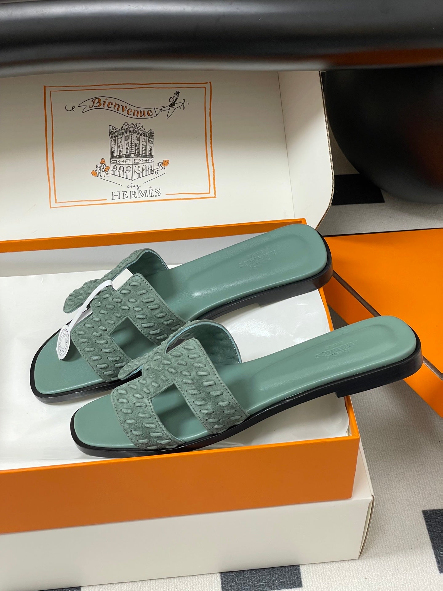 HM 25S ORAN SANDAL IN DUSTY MOSS GREEN SUEDE AND LAMBSKIN