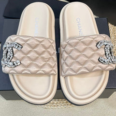 New Style Diamond Buckle Double C Thick Bottom Slippers Beige Cream Sheepskin