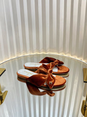 LACE SANDALS IN RUSSET BROWN VELVET