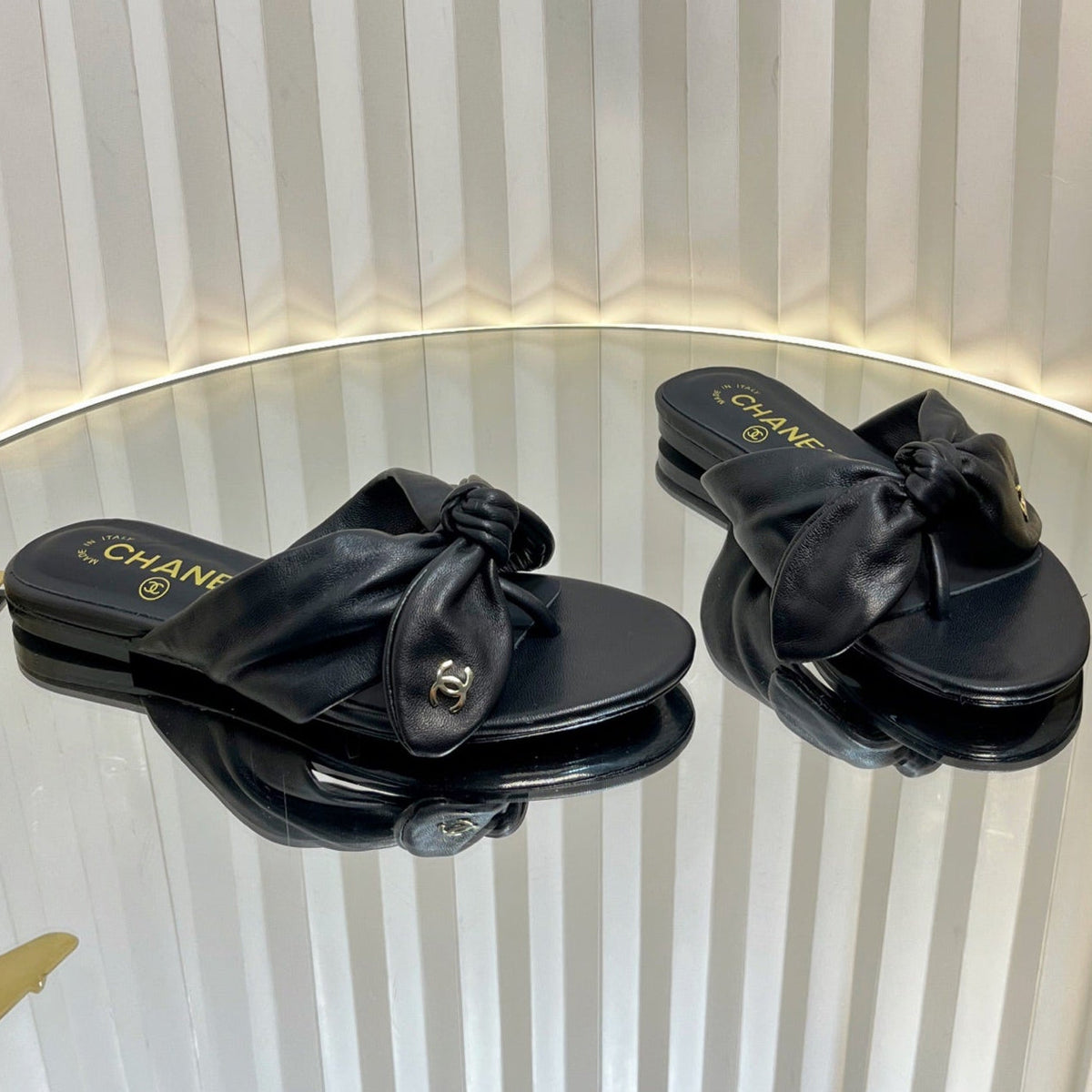 LACE SANDALS IN BLACK CALFSKIN