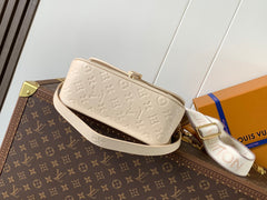 DIANE 23 IN LIGHT BEIGE MONOGRAM EMPREINTE LEATHER