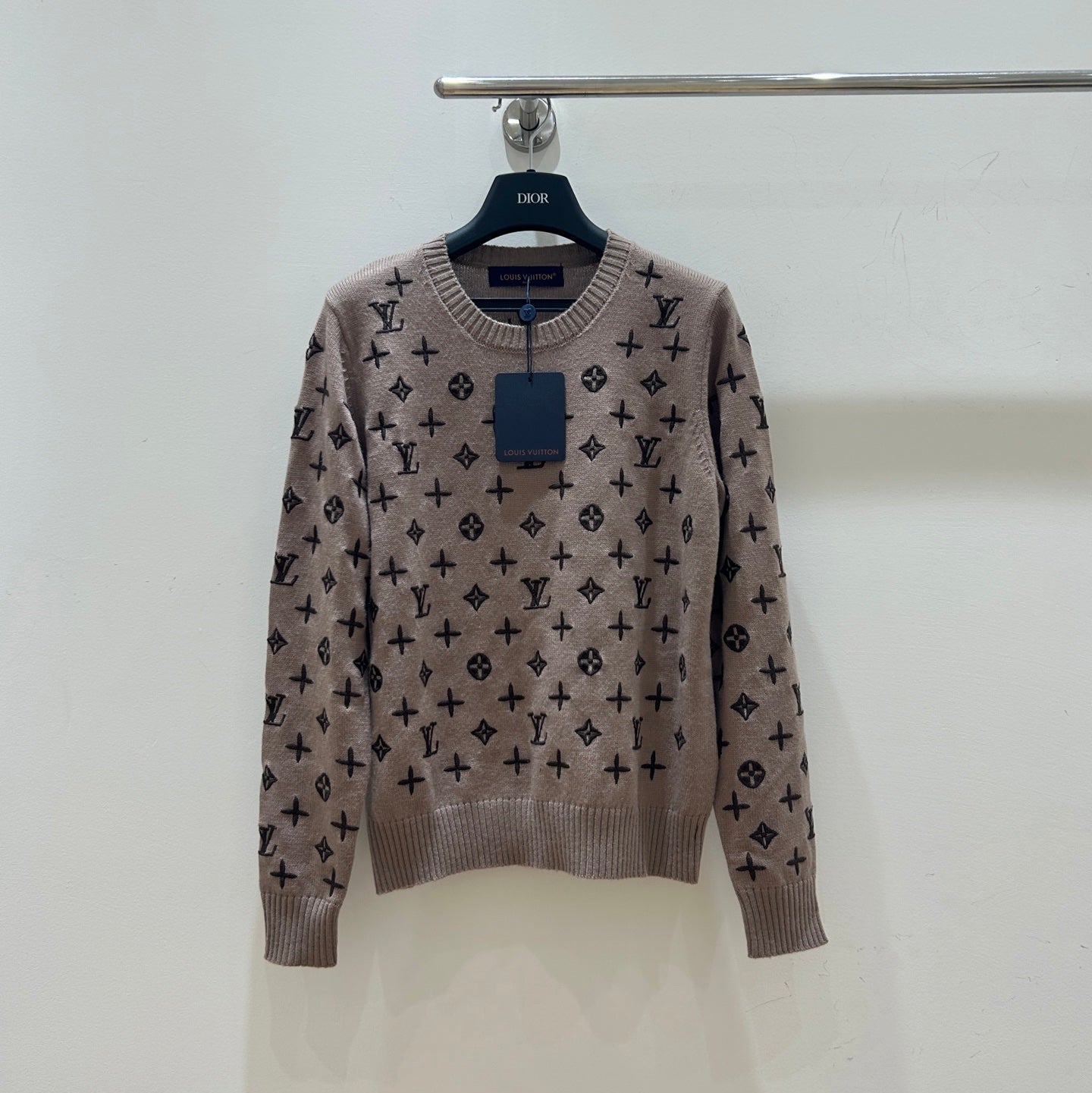 LV 25S SWEATER 0115