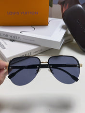 PILOT SUNGLASSES 582592 IN GOLD METAL BLACK LENSES