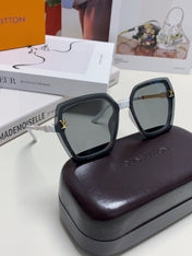 SQUARE SUNGLASSES 581356 IN WHITE ACETATE GREY LENSES