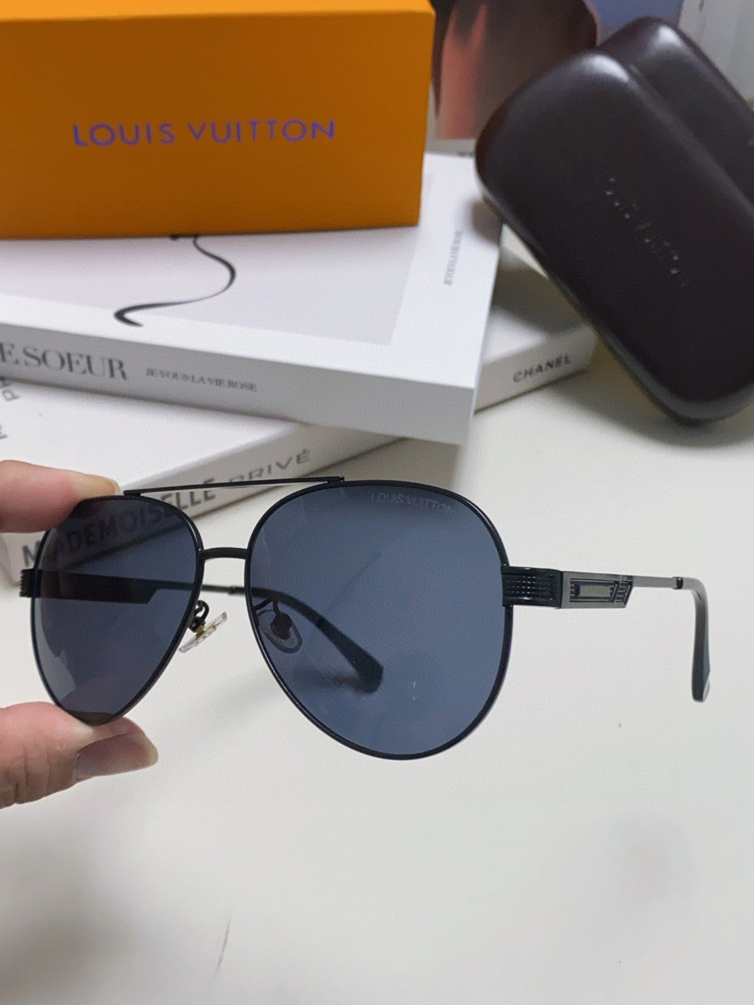 PILOT SUNGLASS 581365 IN BLACK METAL