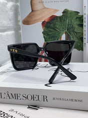 SQUARE SUNGLASS 581366 IN BLACK ACETATE MONOGRAM MASK ON LENS