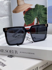 SQUARE SUNGLASS 581369 IN WHITE ACETATE