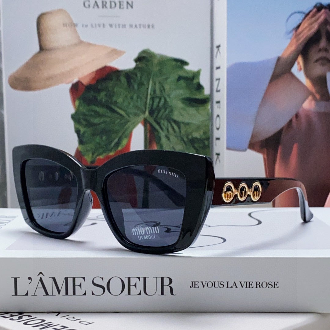 LOGO CAT EYE SUNGLASSES 513005 IN BLACK ACETATE