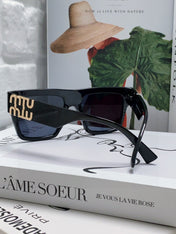 RUNWAY SQUARE SUNGLASSES 513010 IN BLACK ACETATE