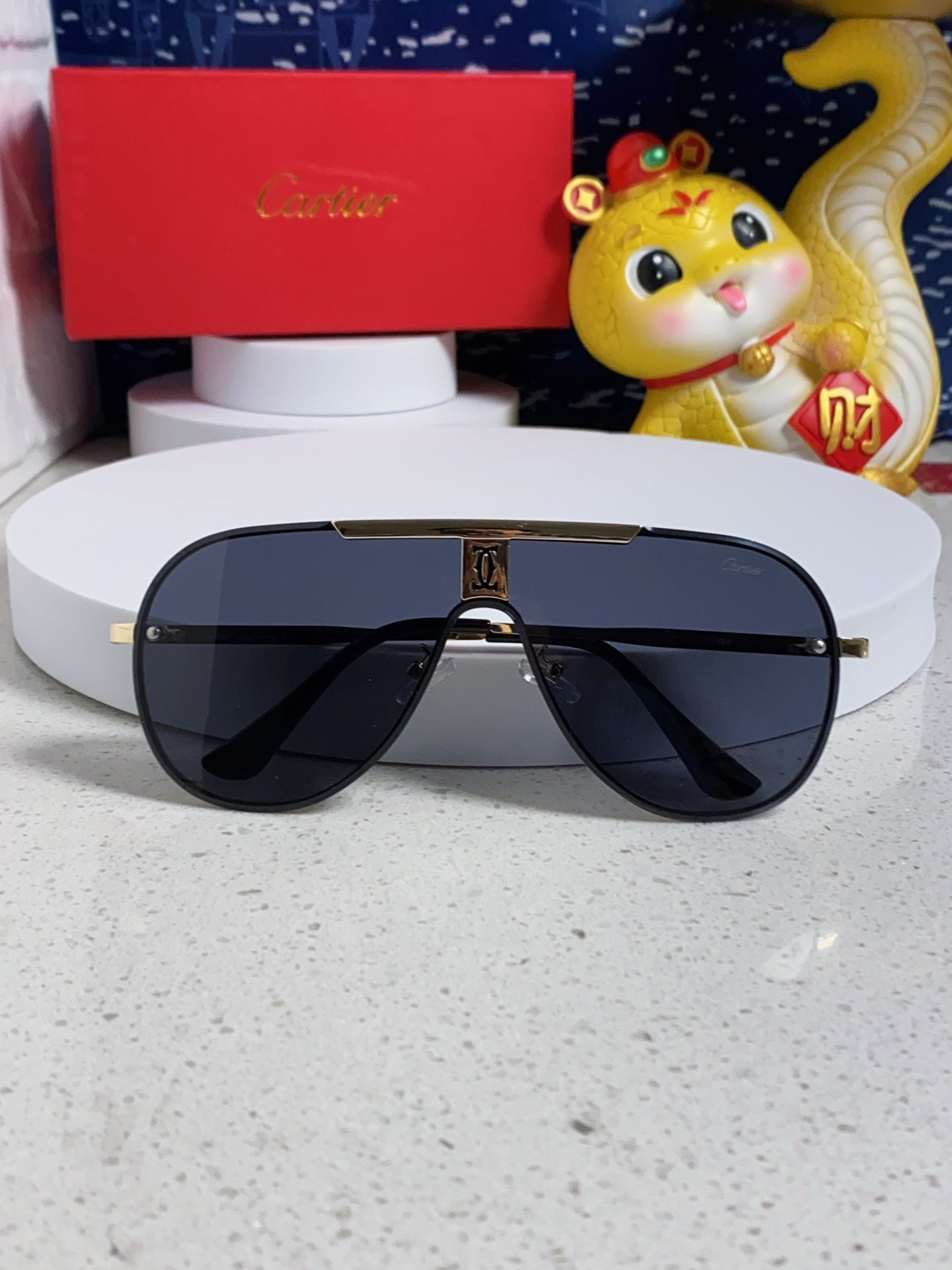 SIGNATURE AVIATOR FRAME SUNGLASSES  563238 IN METAL