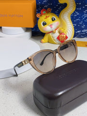 CAT EYE SUNGLASSES 567468 IN BROWN CLEAR ACETATE