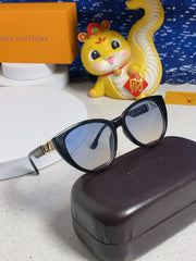 CAT EYE SUNGLASSES 567470 IN BLACK ACETATE GREY SMOKE LENS