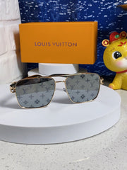 SIGNATURE SQUARE SUNGLASSES 567473 IN GOLD METAL MONOGRAM ON LENSES