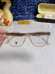 CAT EYE SUNGLASSES 570277 IN LIGHT BROWN CLEAR ACETATE EMBOSSED LOGO