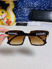 SQUARE SUNGLASSES 641809 IN HAVANA ACETATE GOLD CHAIN