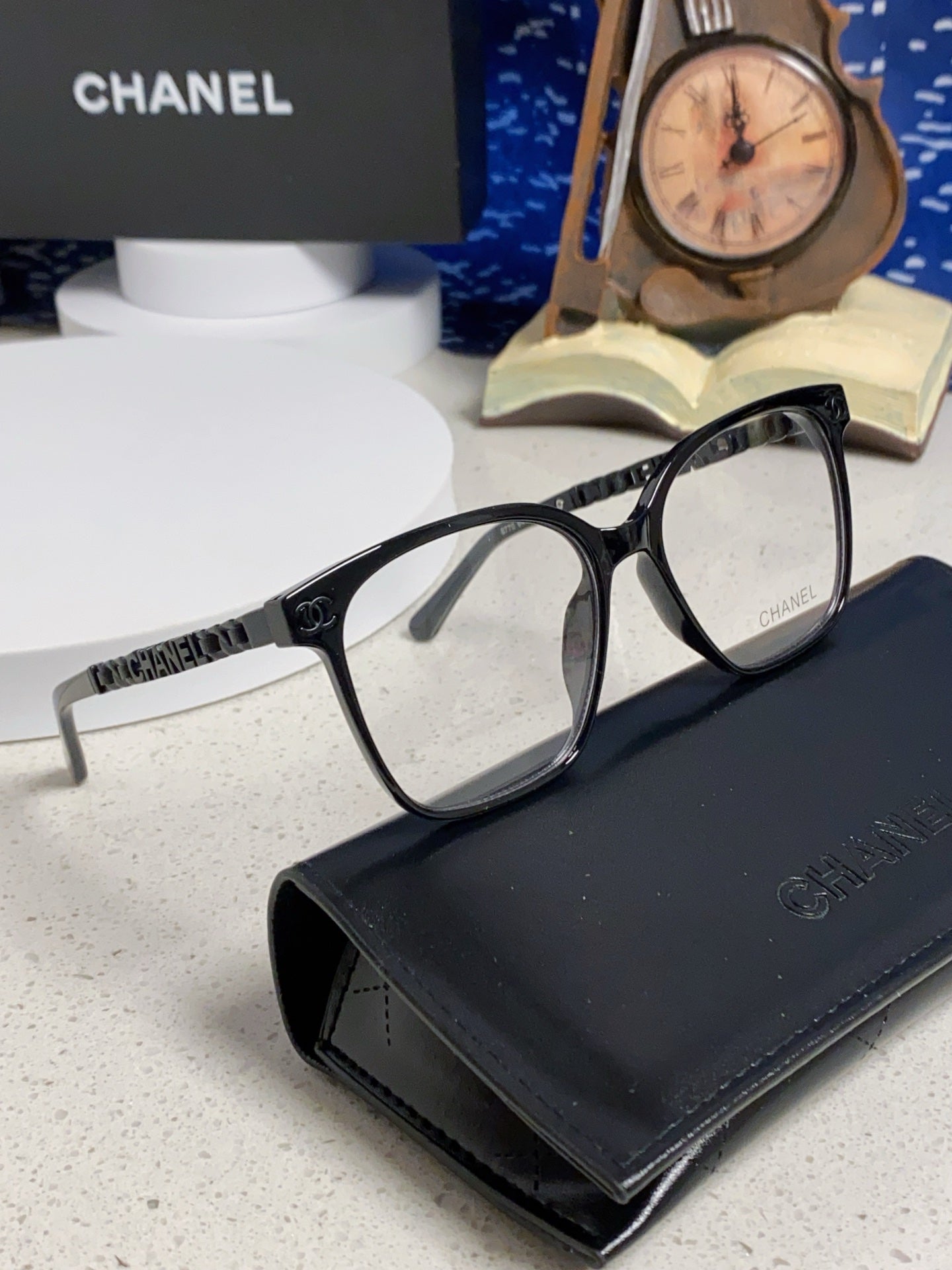 SQUARE SUNGLASSES 632029 IN BLACK ACETATE BLACK LOGO ON FRAME