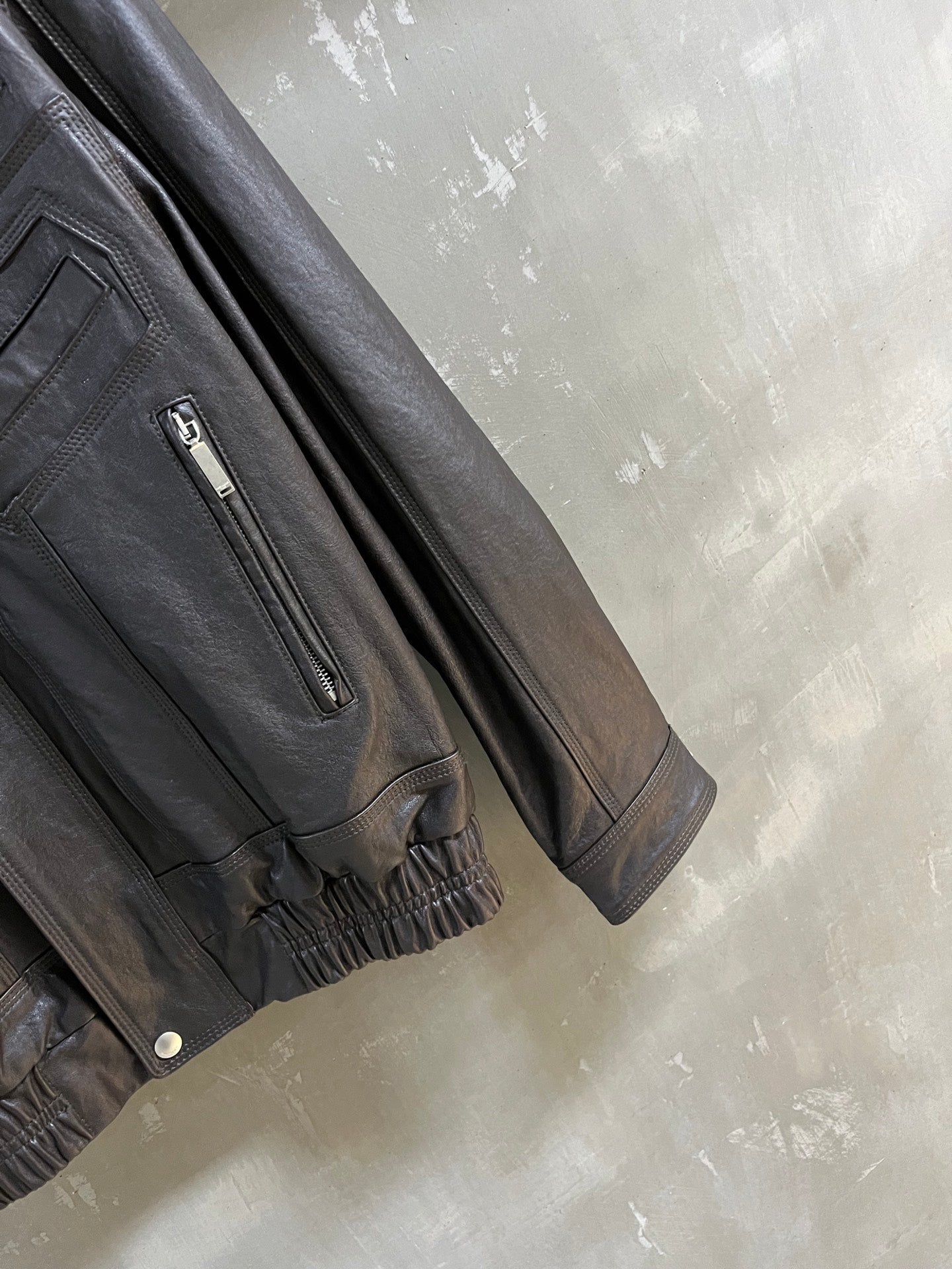 YSL 25S LEATHER JACKET STYLE 220