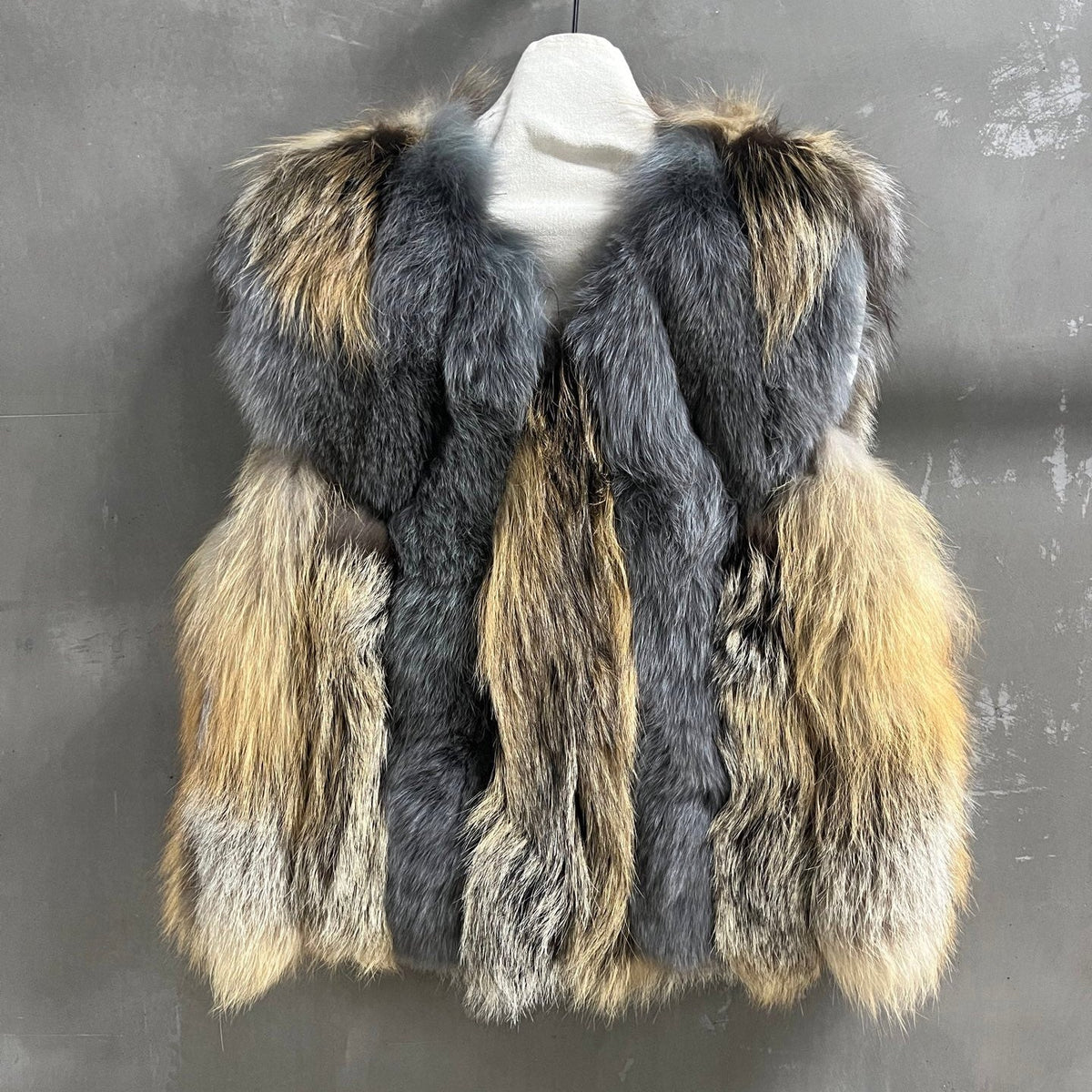 LV 25S FUR VEST 0059