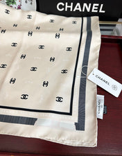 CHANEL 25S SCARF 90 IN SILK 730538