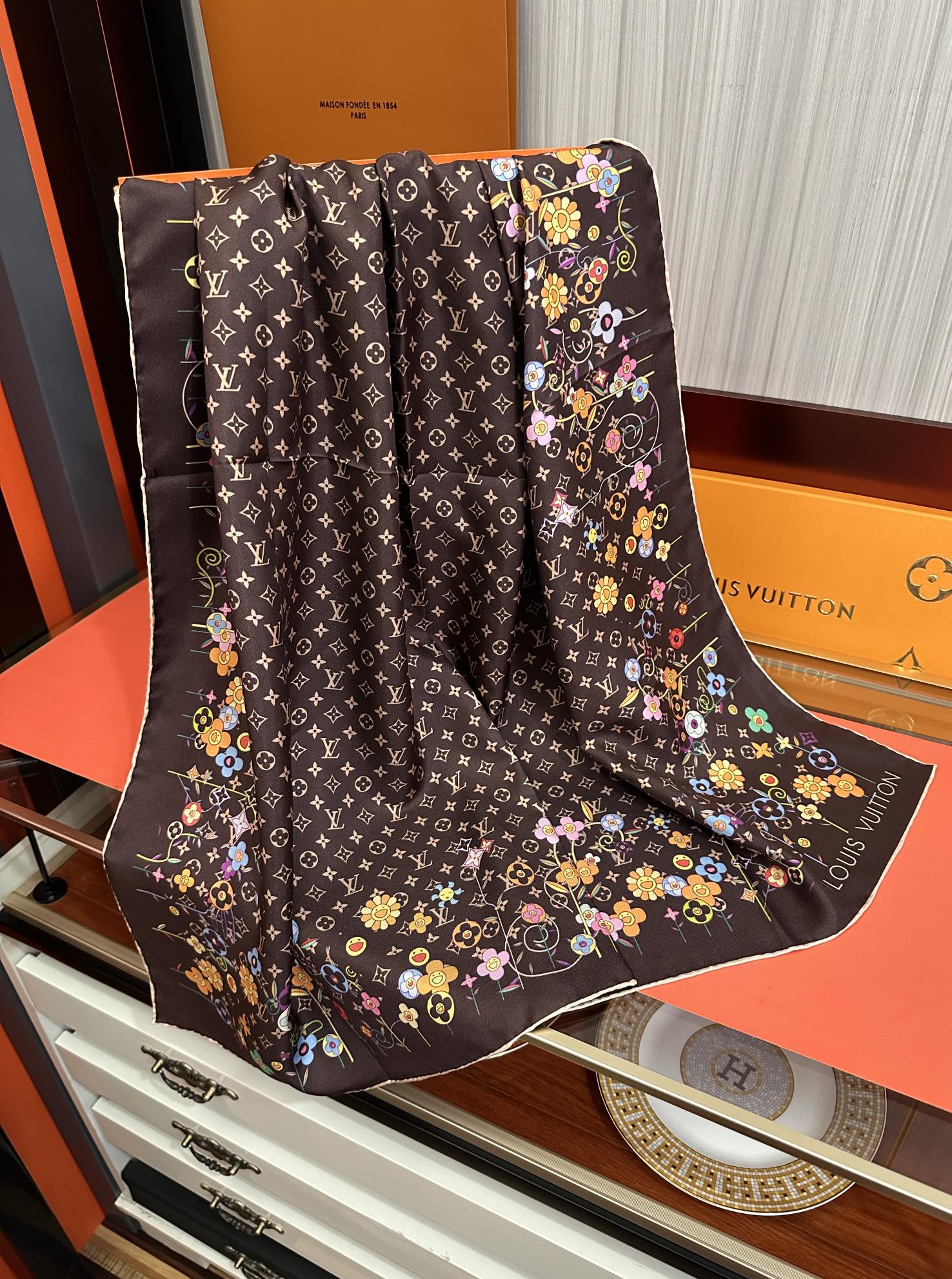 LV SCARF 90 CM IN SILK 730542