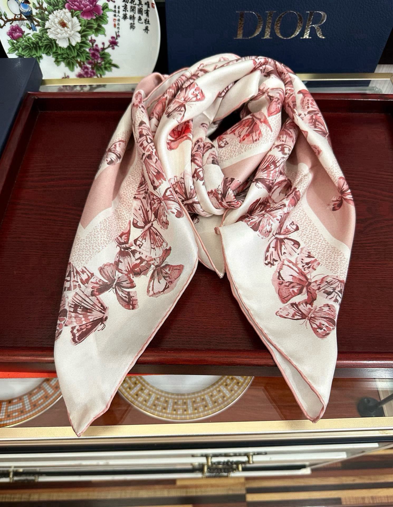 DIOR SCARF 90 CM IN SILK 733845