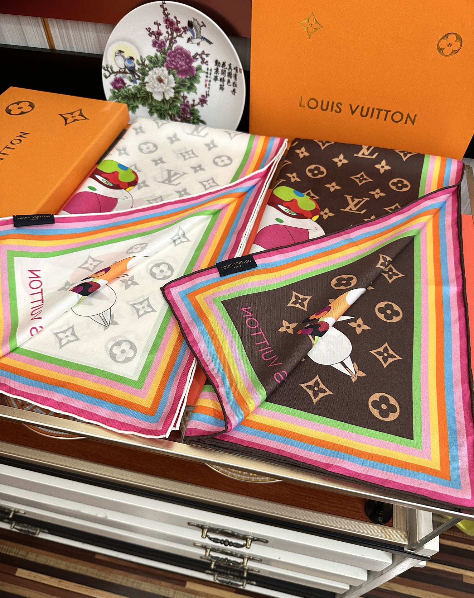 LV SCARF 90 CM IN SILK 738414