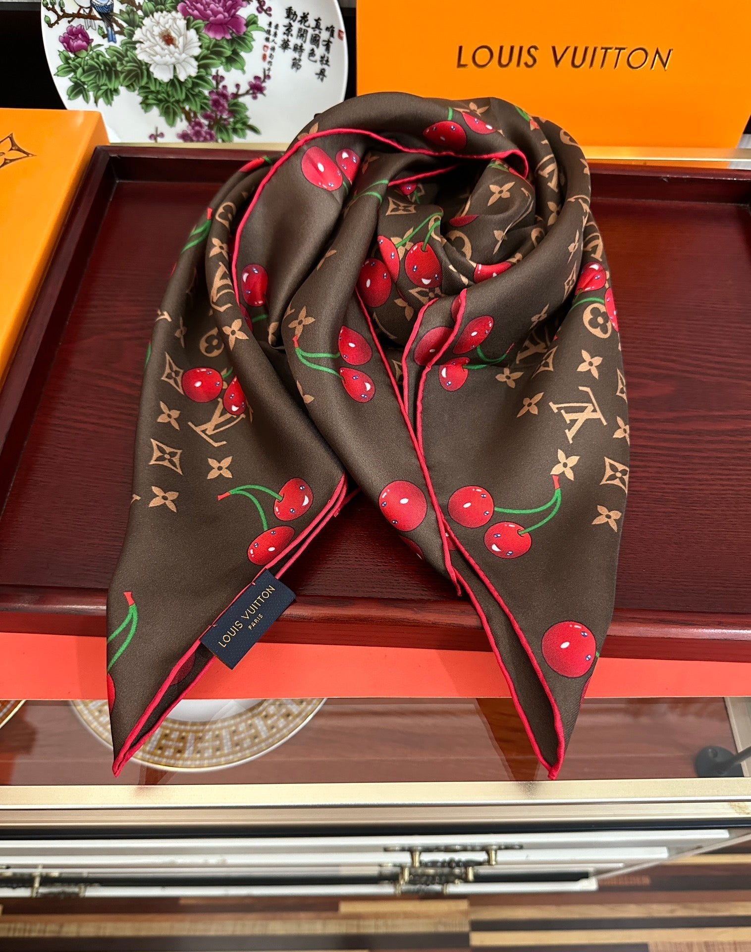 LV SCARF 90 CM IN SILK 05