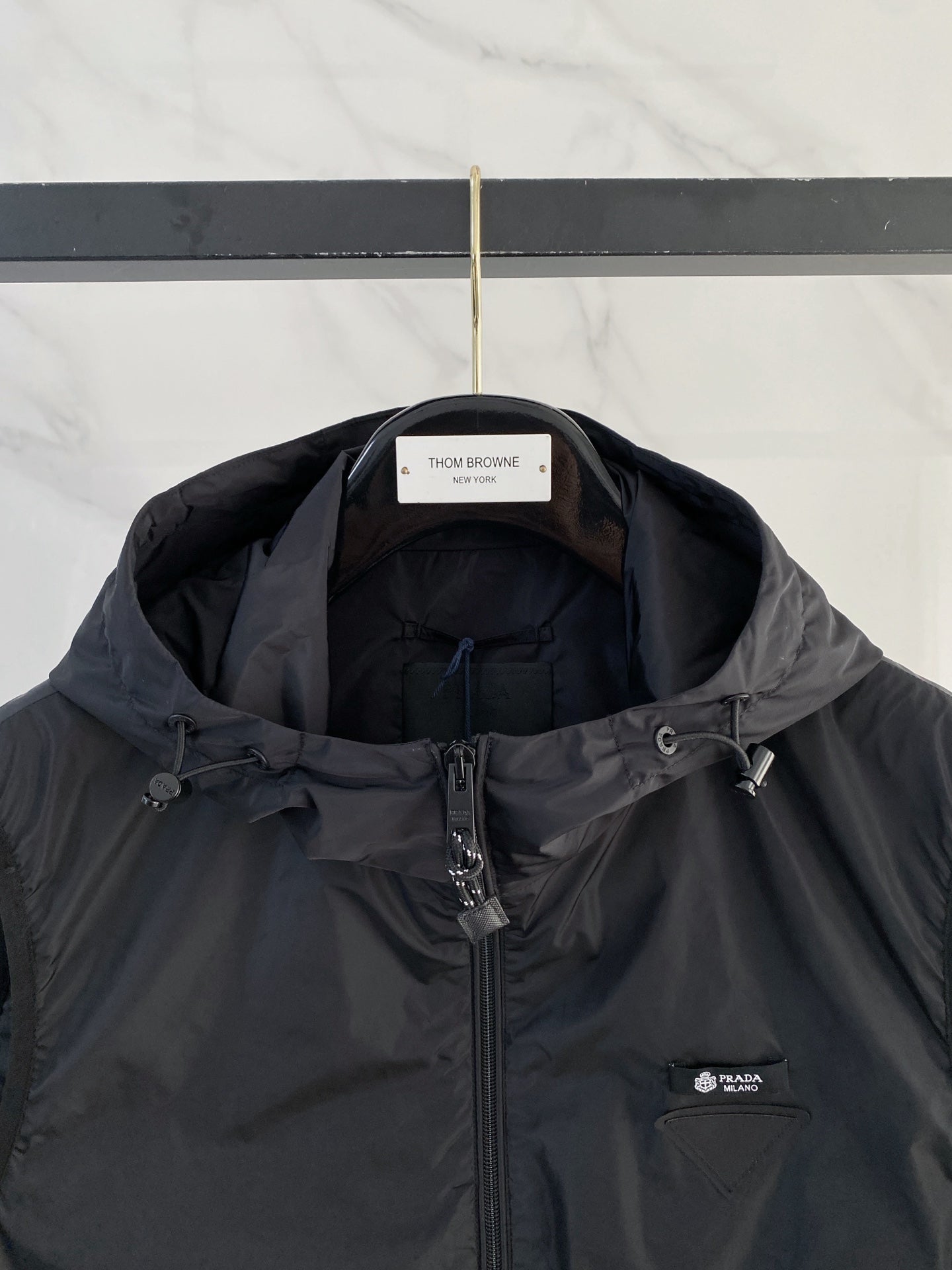 PRADA 26S SLEEVELESS HOODED JACKET 786